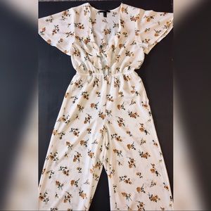 🚫SOLD🚫 Floral Tie Bust Jumpsuit